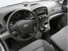 Фото Hyundai H-1 2.5 CRDi MT №17