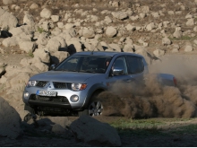 Фото Mitsubishi L200  №4